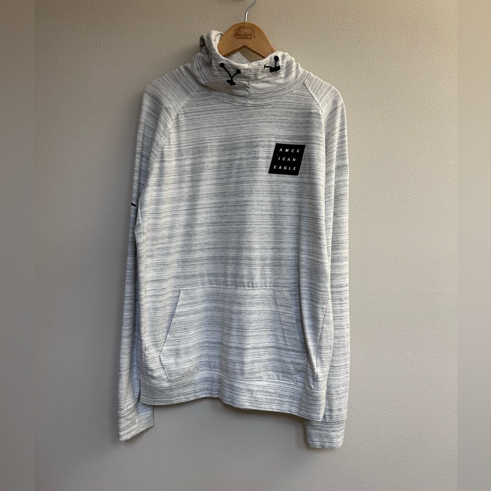 American Eagle Outfitters Men's Light Gray Striped Hoodie, Small